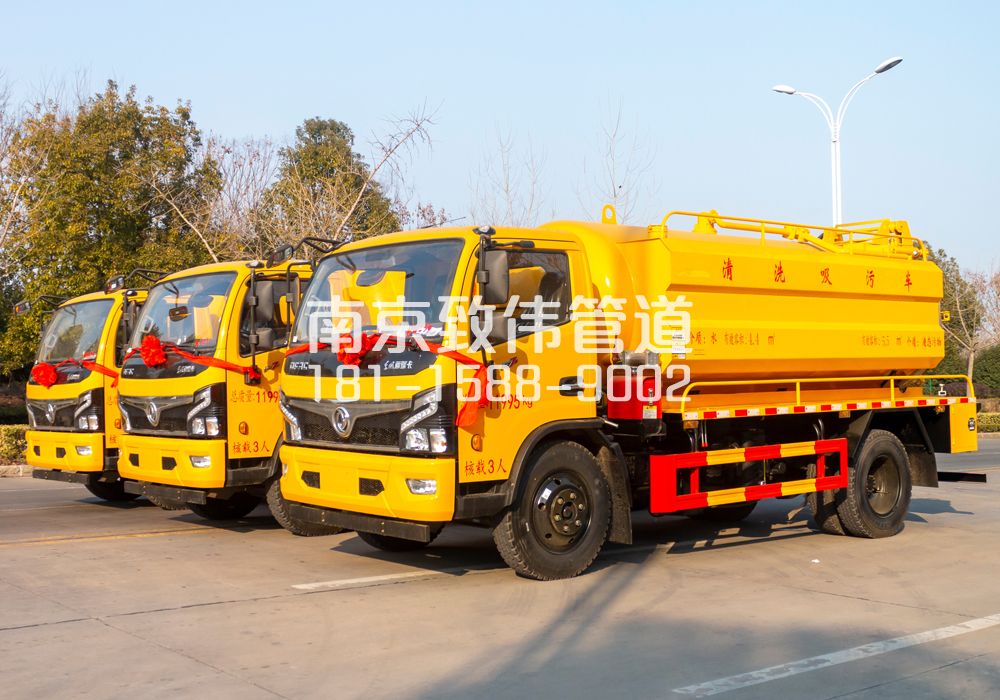 369正达多利卡吸污车